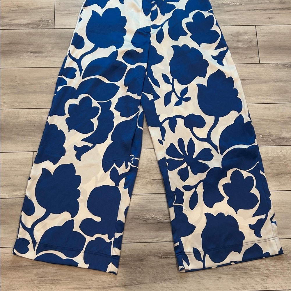 House of Harlow blue white floral wide leg satin pants size large - Picture 3 of 10